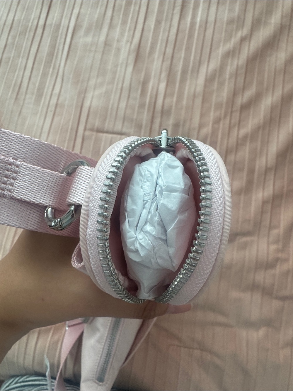 NWT Crossbody Bag with Nano Pouch 2L- Pink - Picture 10 of 12